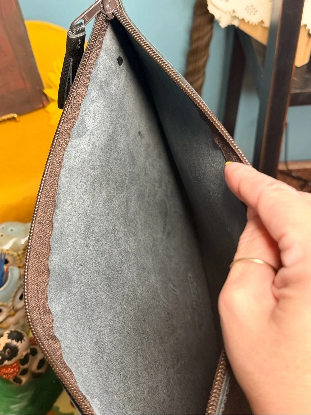 Leather Cosmetic Pouch in Black by Pratesi Florence
